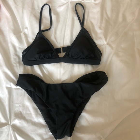 Mesh Cut-Out Triangle Bikini Top & Cheeky bottoms - Picture 1 of 4